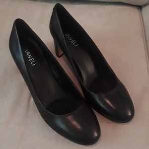 Vaneli Zelena Black Lether Pumps 9.5 N